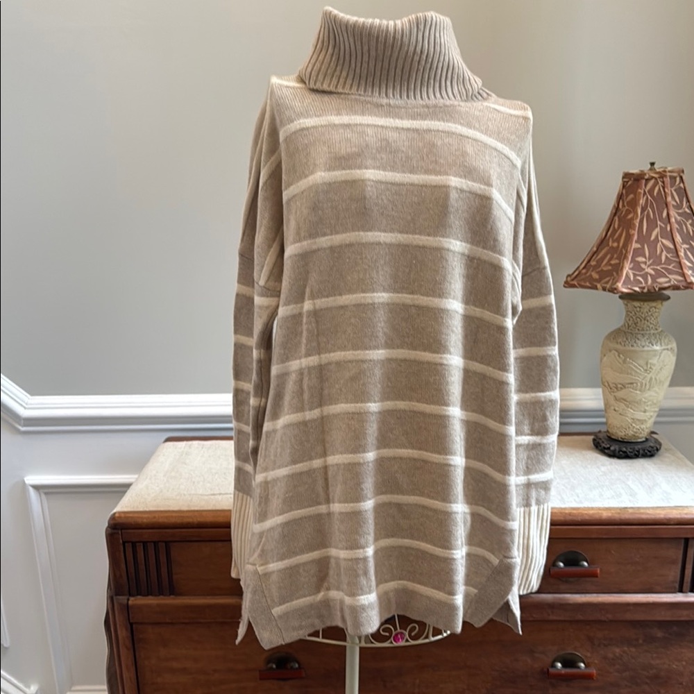 2-ply cashmere turtle neck sweater